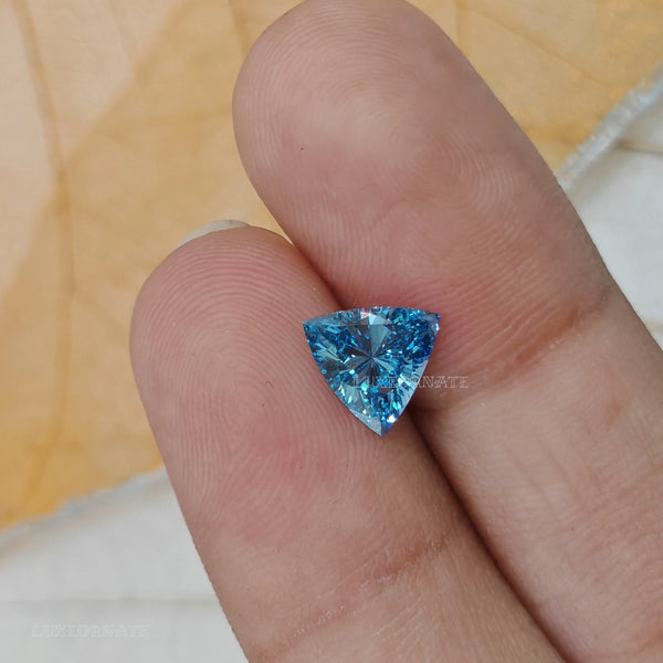 Fancy blue trillion shapediamond for luxury jewelry