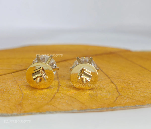 Classic Round Diamond Stud Earrings