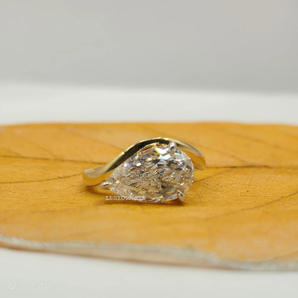 Luxury pear cut diamond solitaire ring modern gold engagement ring