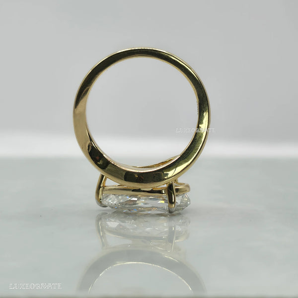 Luxury pear cut diamond solitaire ring modern gold engagement ring