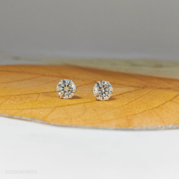 diamond stud earrings for women round cut in white gold, classic solitaire screw back design
