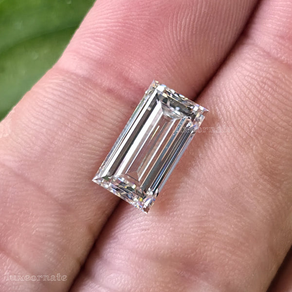 baguette cut diamond rectangular step cut luxury fine jewelry diamond